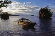 Pulau Kadidiri, jeden z mnoha Togean ostrov. Indonsie.