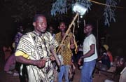Hudební produkce etnika Bambara. Mali.