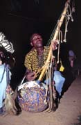 Hudební produkce etnika Bambara. Mali.