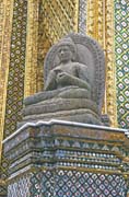 Buddha a krlovsk palc v Bangkoku. Thajsko.