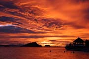 Západ slunce na ostrově Malapascua. Filipíny.