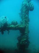 Potápění u ostrovů Togian, Kadidiri, vrak bombardéru B24 z druhé světové války potopený 3. května 1945. Sulawesi, Indonésie.