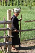 ena z etnika Pa-O. Vesnice kolem jezera Inle. Myanmar (Barma).