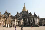 Chrámy v Baganu se rozkládají na ploše 42 km čtverečních. Většina chrámů byla postavena v letech 1000-1200, kdy byl Bagan hlavním městem první Barmské říše. Myanmar (Barma).
