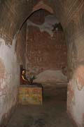 V nkterch chrmech se stle dochovaly vnitn malby. Bagan. Myanmar (Barma).
