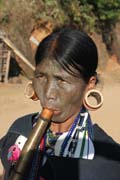 ena z etnika Makan Chin, vesnice Mindat, provincie Chin. Myanmar (Barma).