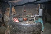 Přízemí domu tata somba - skladiště a také místo pro dobytek. Oblast Boukoumbé. Benin.
