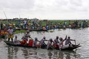Festival na jezee Nokou ve mst Ganvi. Benin.