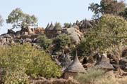 Horsk vesnice Djingliya v horch Mandara. Kamerun.