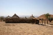 Cestou do vesnice Rhumsiki (Roumsiki) v pohoří Mandara. Kamerun.