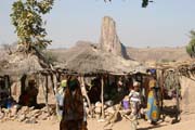 Na trhu ve vesnici Rhumsiki (Roumsiki) v pohoří Mandara. Kamerun.