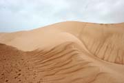 Písečné duny na jižním pobřeží ostrova Socotra (Suqutra). Jemen.
