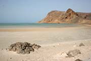 Severní pobřeží ostrova Socotra u města Qalansiyah. Jemen.
