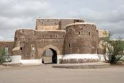 Vstupní brána Bab ash-Shabariq ve městě Zabid. Jemen.
