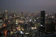 Podvečerní město Osaka. Japonsko.