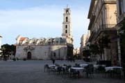 Plaza de San Francisco de Asis, stará Havana (Habana Vieja). Kuba.