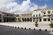 Plaza Vieja, star Havana (Habana Vieja). Kuba.